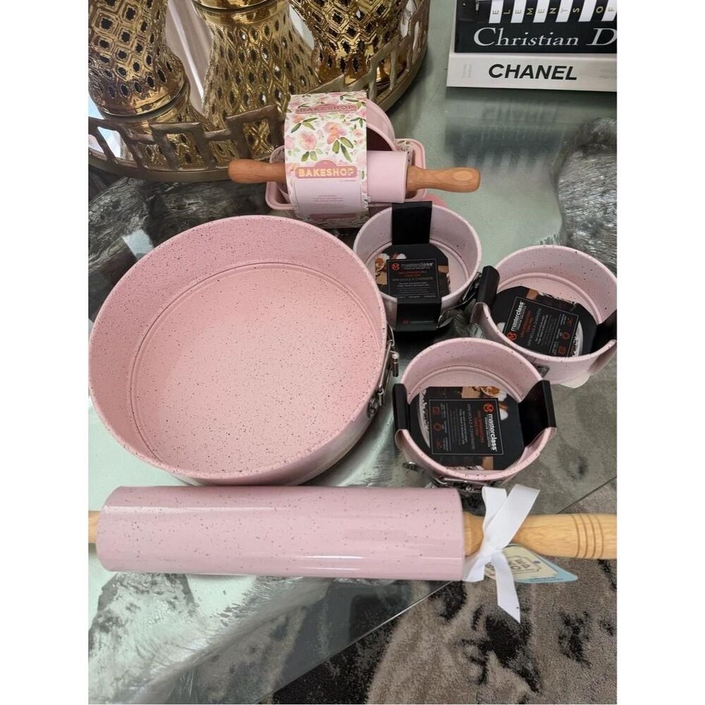 8 pcs Pink Speckled Bakeware bundle